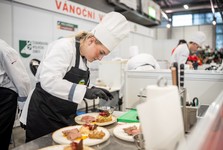 OBRAZEM: Kuchařská soutěž středních škol Jihomoravského kraje objevila nové talenty OBRAZEM: Kuchařská soutěž středních škol Jihomoravského kraje objevila nové talenty